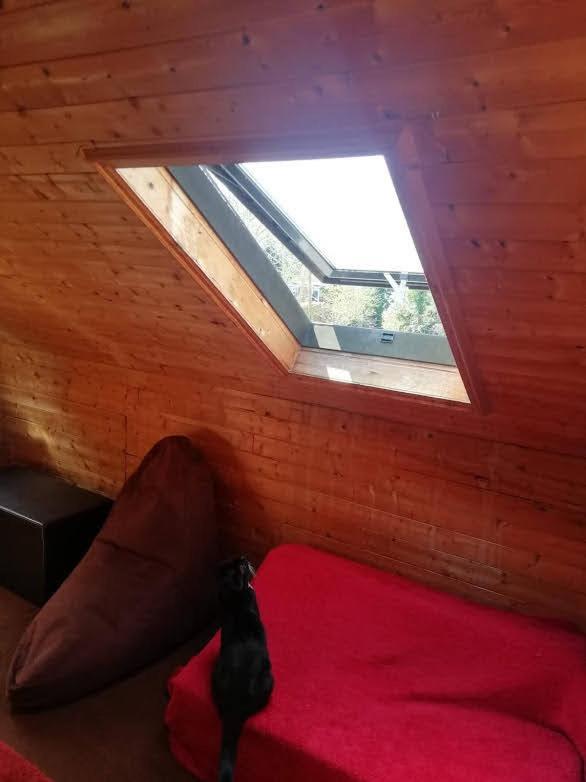 Cozy Loft In Bushey, 20 Mins By Train To Euston London Apartamento Exterior foto