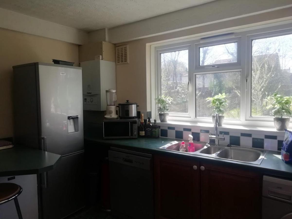 Cozy Loft In Bushey, 20 Mins By Train To Euston London Apartamento Exterior foto