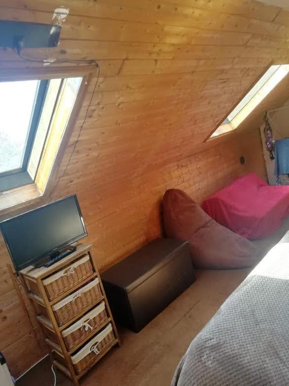 Cozy Loft In Bushey, 20 Mins By Train To Euston London Apartamento Exterior foto
