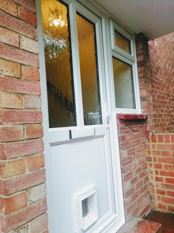 Cozy Loft In Bushey, 20 Mins By Train To Euston London Apartamento Exterior foto