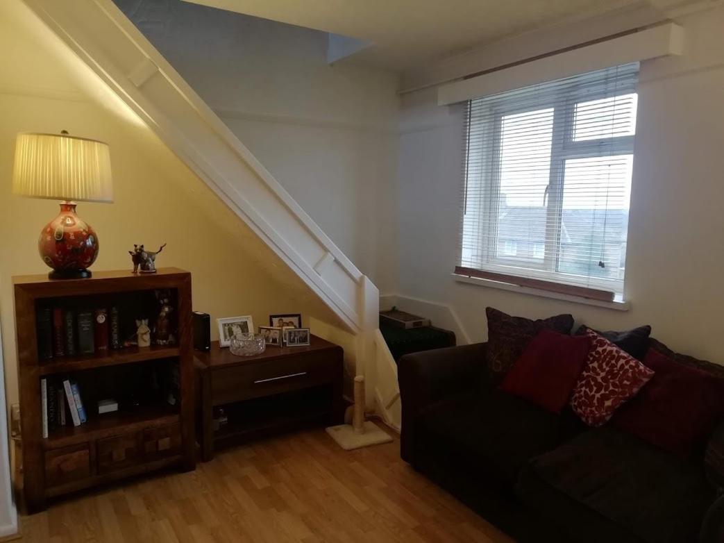 Cozy Loft In Bushey, 20 Mins By Train To Euston London Apartamento Exterior foto