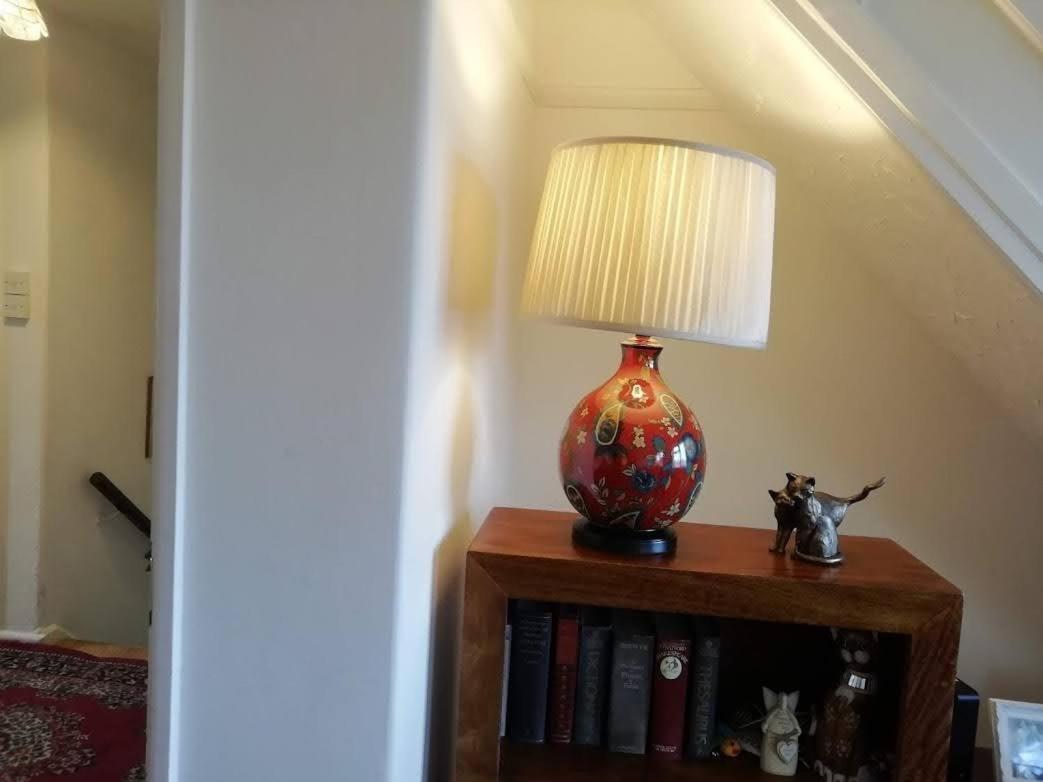 Cozy Loft In Bushey, 20 Mins By Train To Euston London Apartamento Exterior foto